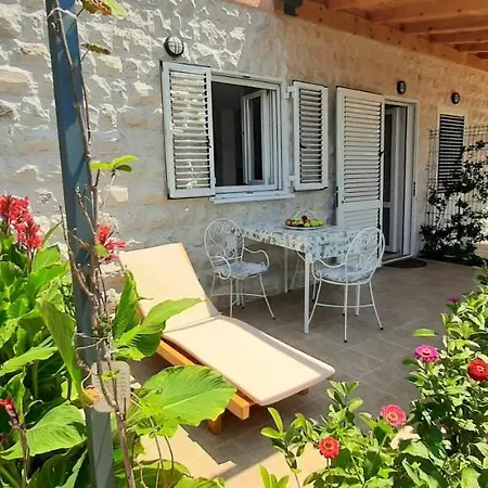 Blue Mediterranean Apartments 斯韦蒂·斯特凡 外观 照片